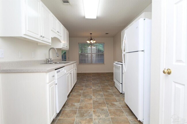 Building Photo - 6209 Cottage Woods Dr