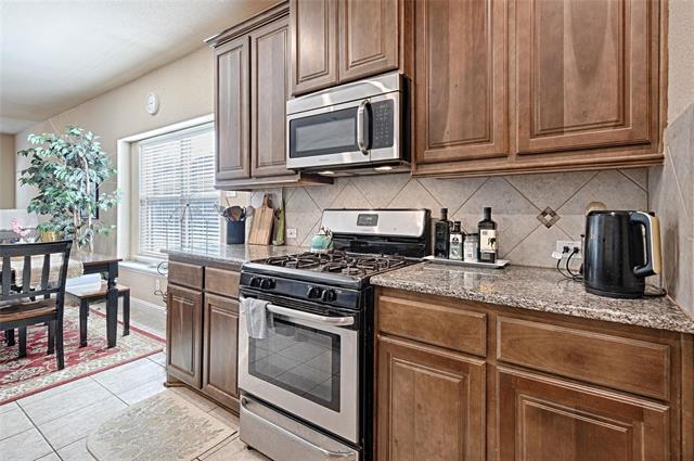 Building Photo - 640 Teakwood Dr