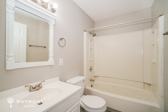 Building Photo - 3747 Christie Rd E