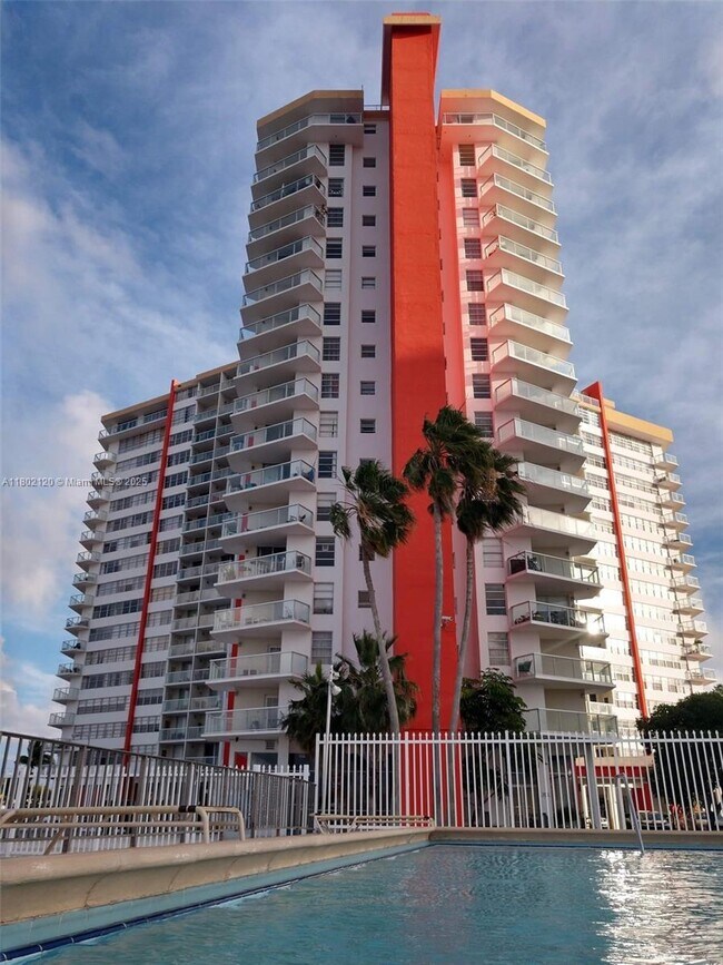 Primary Photo - 1301 NE Miami Gardens Dr