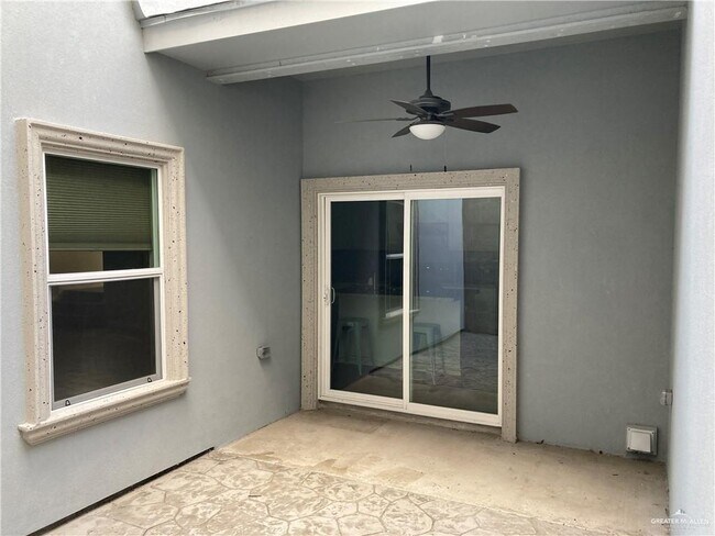 Building Photo - 18 S 6th St