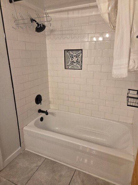 Building Photo - 3608 W 73rd Ct