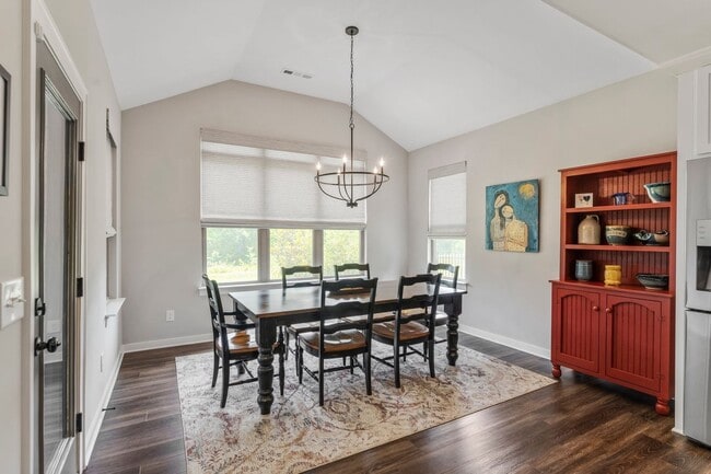 Building Photo - Spotless rental home in the highly sought-after McDaniels neighborhood in College Grove