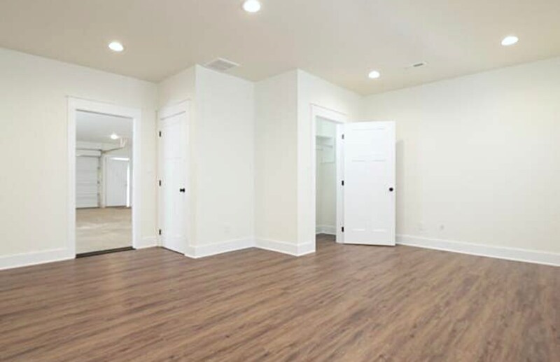 Building Photo - 2226 Riverside Dr
