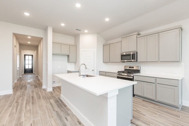 Building Photo - 26319 Camden Cyn Ave