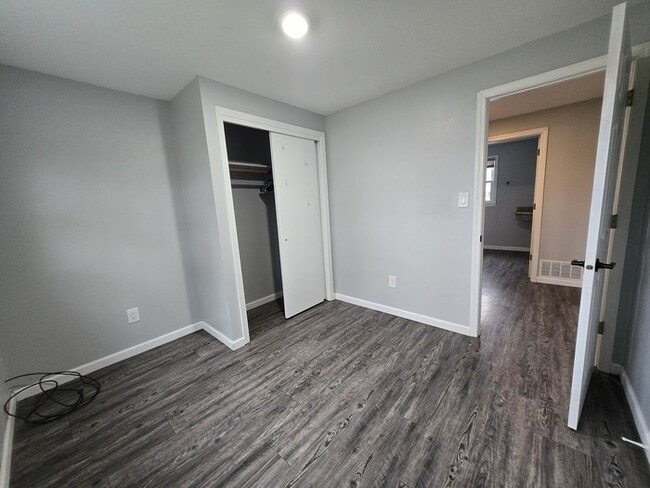 Building Photo - 1618 S 18th St