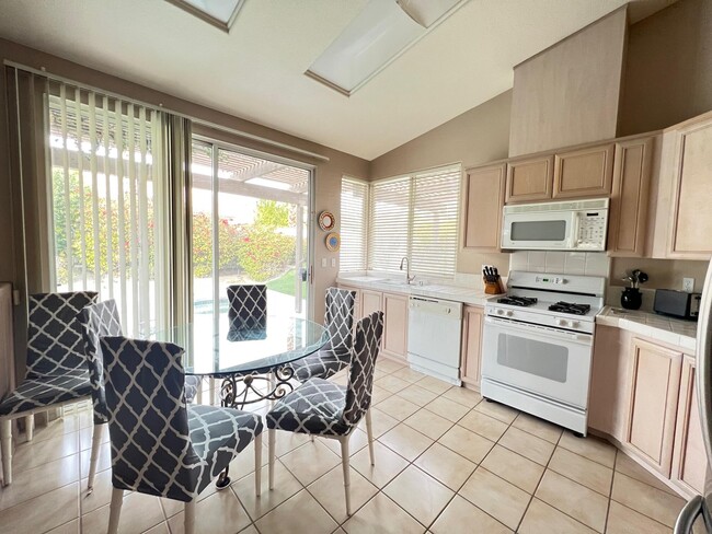 Building Photo - 248 Strada Fortuna