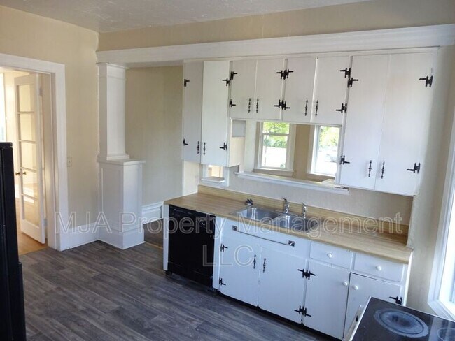 Building Photo - 1631 S 500 E