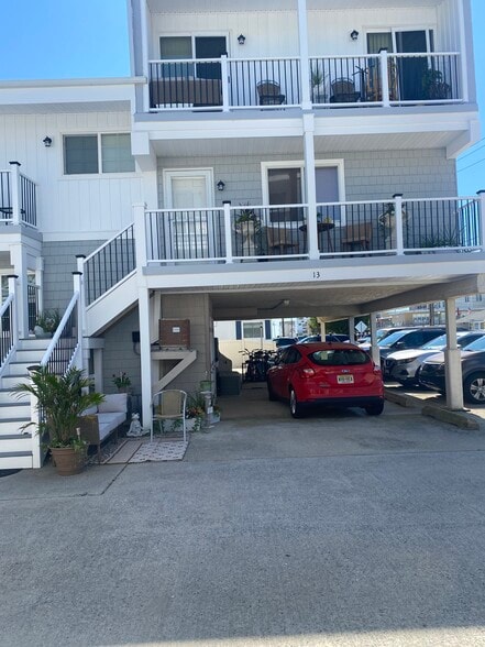 Primary Photo - 309 Surf Ave