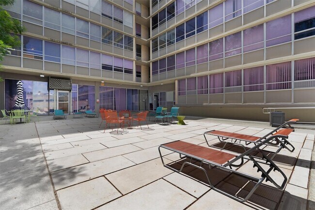 Building Photo - 1800 Lavaca St