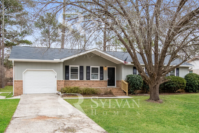 Building Photo - Charming 3 BR, 2 BA home is move-in ready