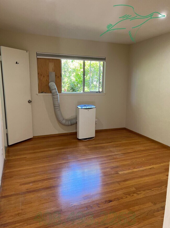 Building Photo - 7941 Woodlark Way