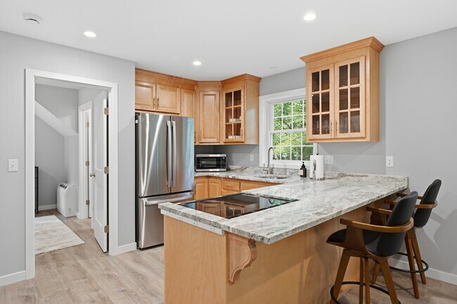 Building Photo - 88 Orcutt Dr