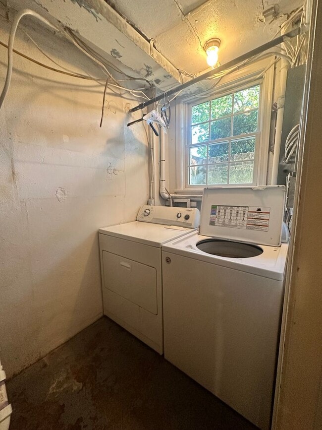 Building Photo - 1220 Portner Rd