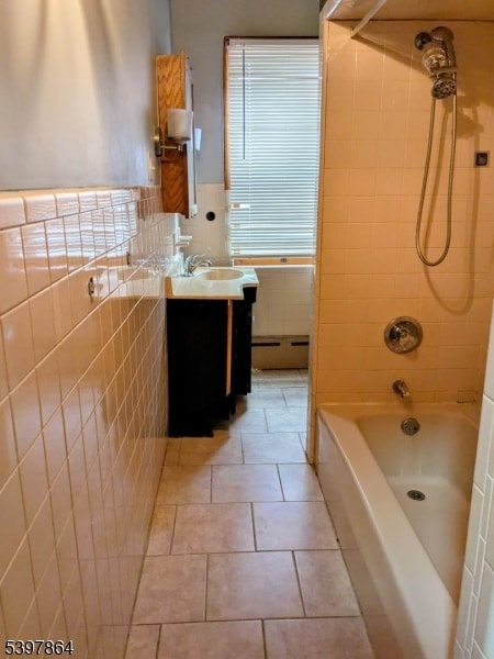 Building Photo - 373 Lincoln St