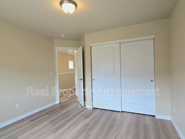 Building Photo - 4741 Parker St
