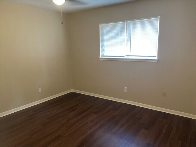 Building Photo - 4710 Airport Blvd