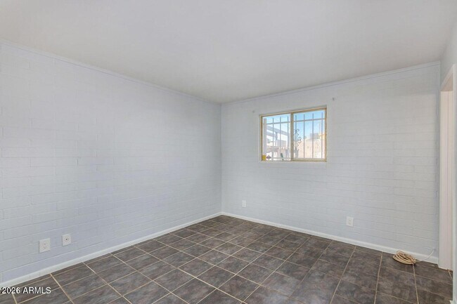 Building Photo - 2226 W Heatherbrae Dr
