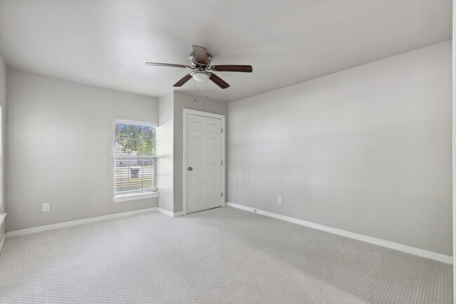 Building Photo - 4016 Winfield Ave