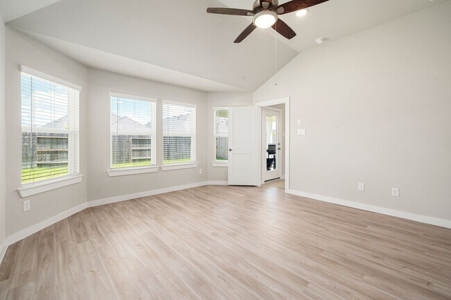 Building Photo - 21670 Wave Holw Dr