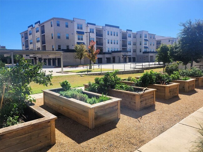 Building Photo - 651 North Watters Road