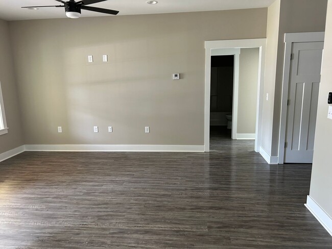 Building Photo - Stunning New Build 3 bedroom 2.5 Bath Home...