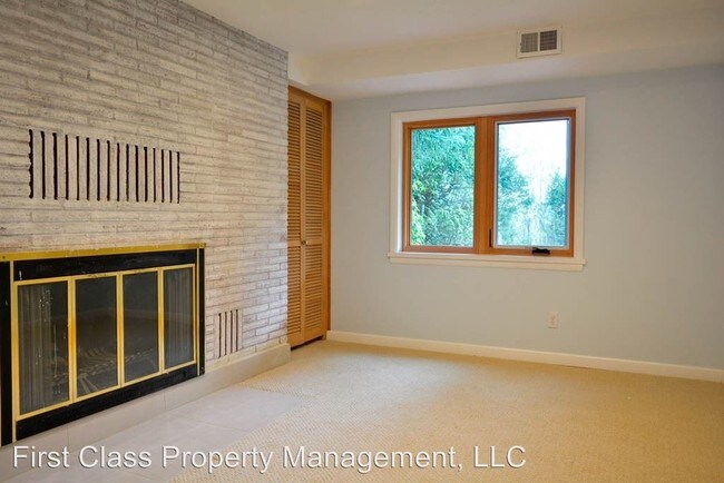 Building Photo - 3 br, 2 bath House - 2730 NW Calumet Terrace