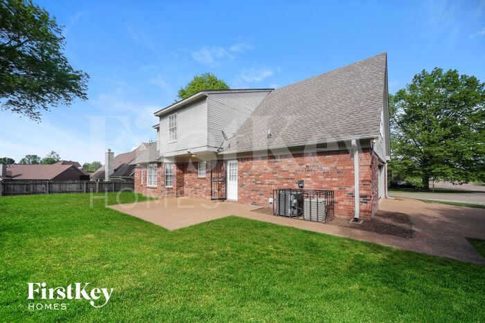 Building Photo - 5393 Lake Village Dr