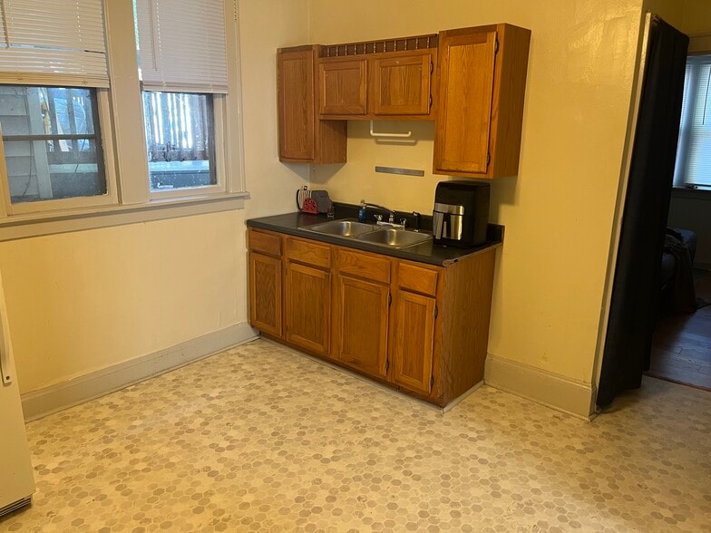 Building Photo - 1741 N Franklin Pl