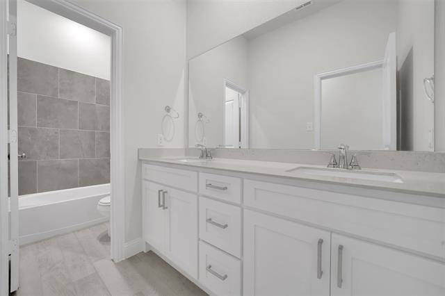 Building Photo - 3005 Bellatrino Cir