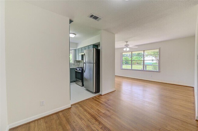 Building Photo - 10111 Fonville Dr