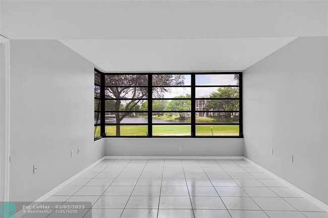 Building Photo - 1713 Whitehall Dr