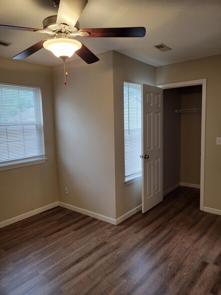 Building Photo - 428 Orchard View Ct