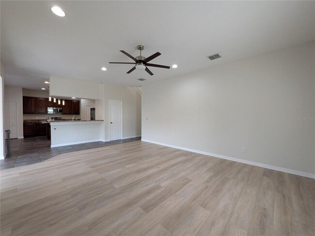 Building Photo - 9869 Heron Pointe Dr