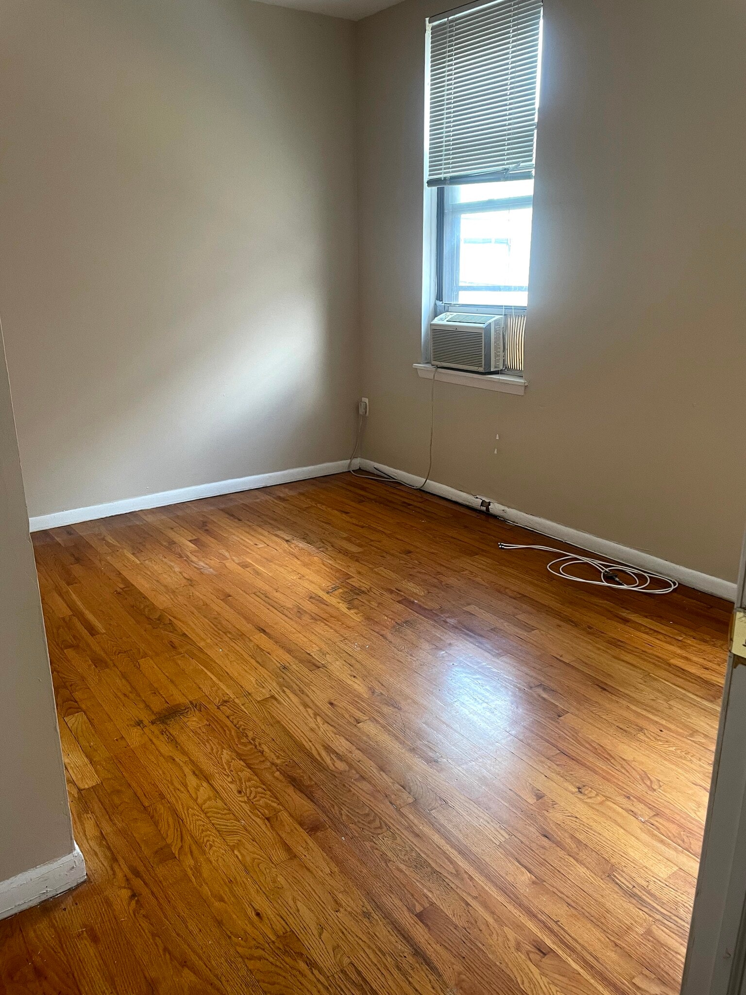 2150 N Carlisle Apt 2 - Bedroom - 2148 N Carlisle St