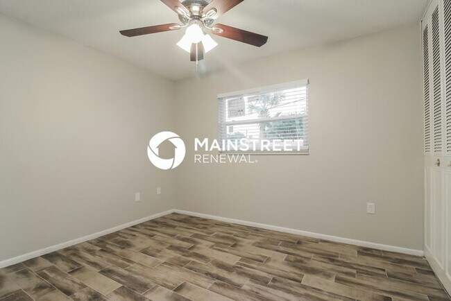 Building Photo - 3 Bedroom Pet-Friendly Home in ORLANDO, FL with Main Street Renewal