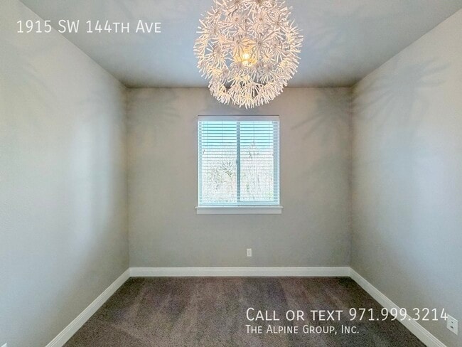 Building Photo - 1915 SW 144th Ave
