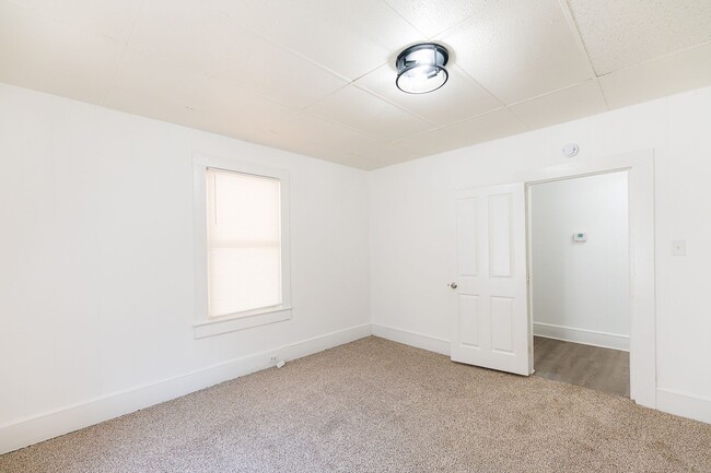 Building Photo - Move-In Ready 4BR Home with Large Backyard