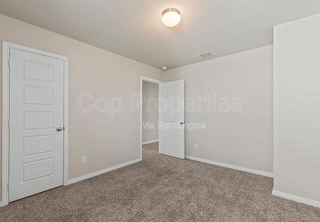 Building Photo - 5103 Topaz Bnd