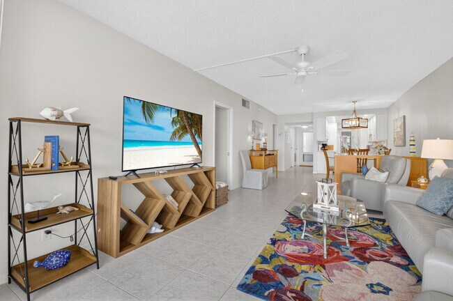 Building Photo - 3100 S Ocean Blvd