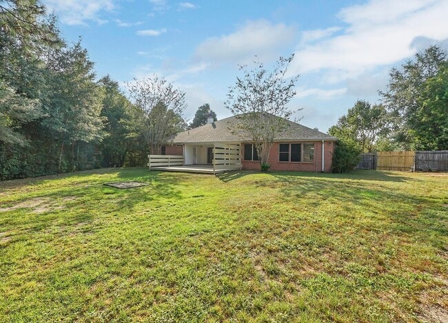 Building Photo - 5897 Saratoga Dr