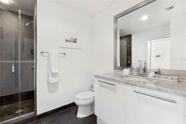 Building Photo - 900 Biscayne Blvd