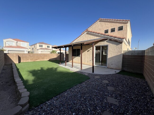 Building Photo - 2697 Hillgrass Rd