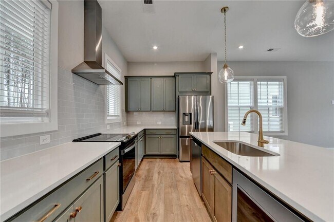 Building Photo - 106 Pinecone Pkwy