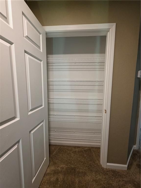 Building Photo - 7067 Brookview Cir