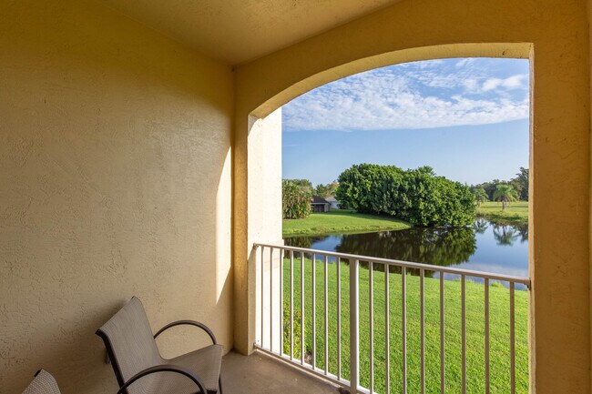 Building Photo - 2040 Greenview Shores Blvd
