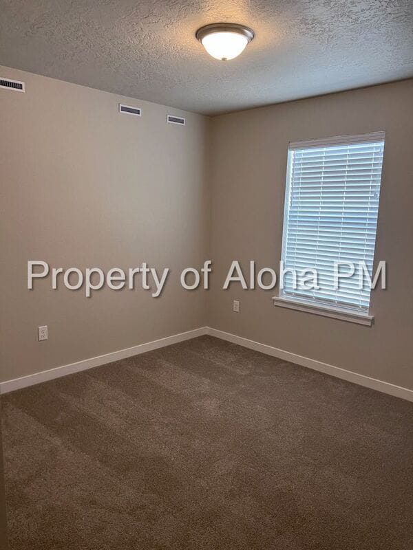Building Photo - 2835 N Rapid Creek Way