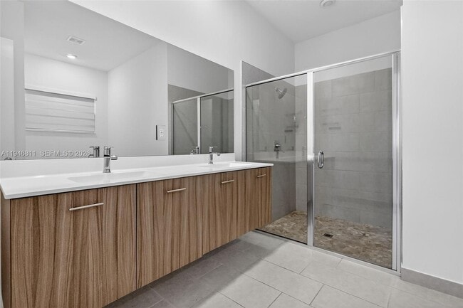 Building Photo - 4398 SW 173rd Ave