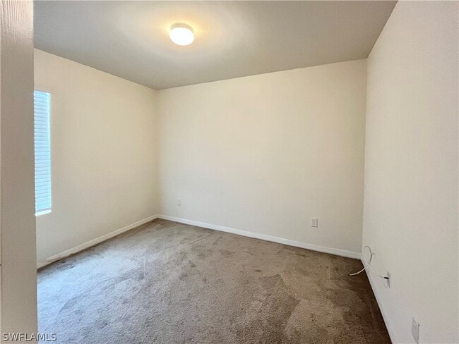 Building Photo - 1009 NE 11th St