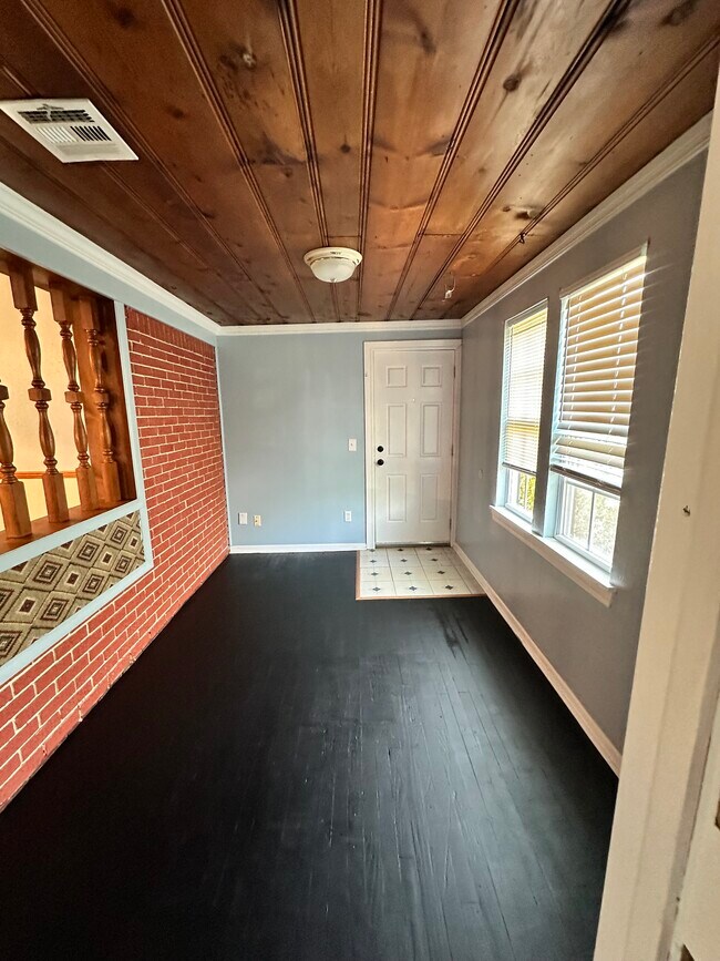 Building Photo - 2412 NW 38th St